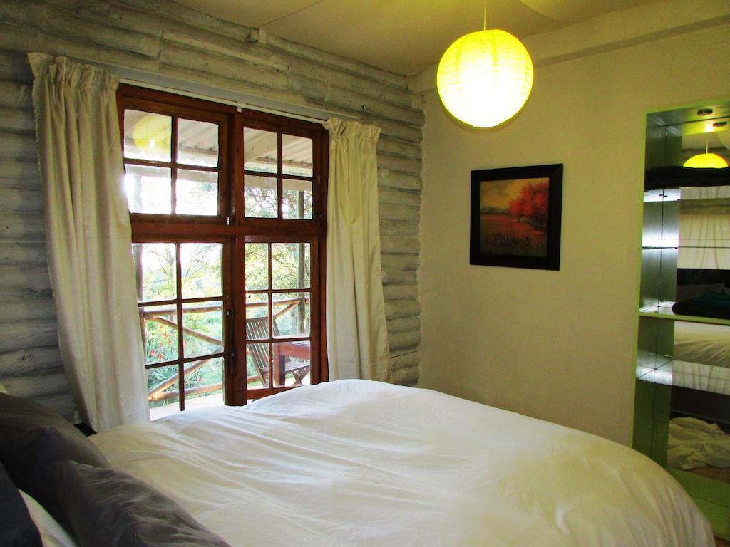 Old Pine Cabin Karkloof Yarrow エクステリア 写真